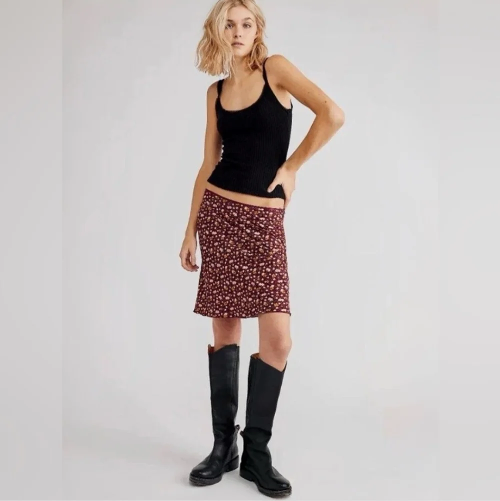 Free People In Real Life Mini Slip Skirt Plum Ditzy Floral Size 0 NWOT